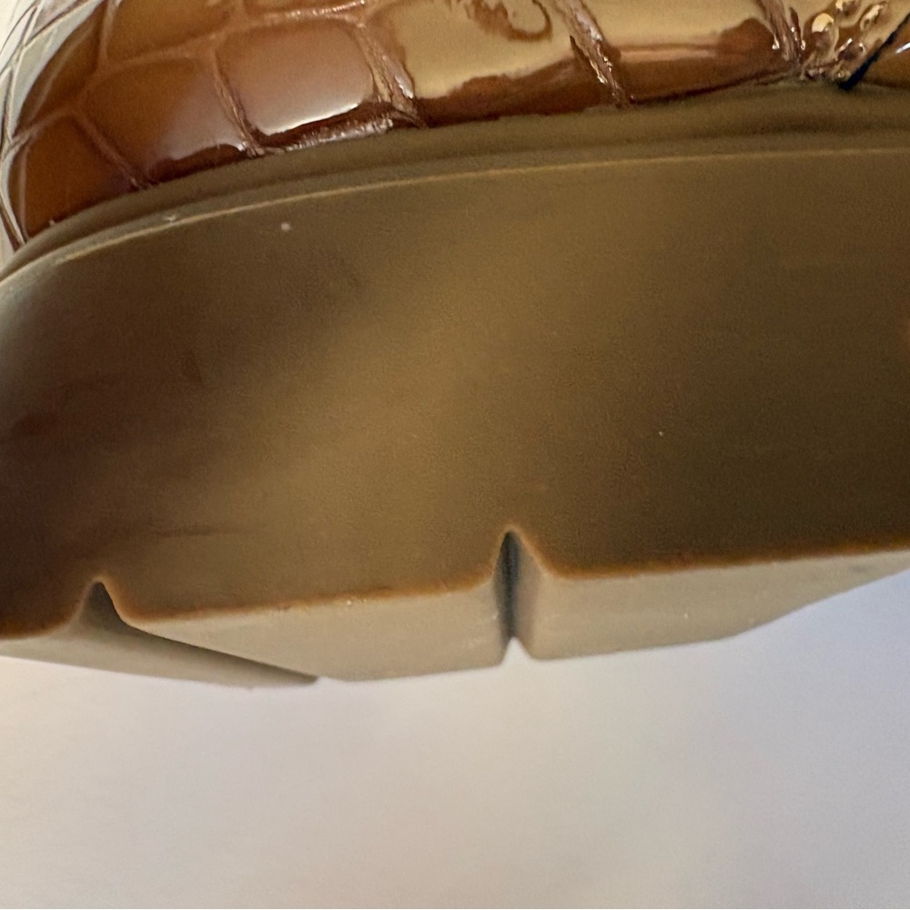 Stuart Weitzman Brown Croc-Embossed Leather Lace-Up Ankle Boots- size 7 B - Picture 7 of 13